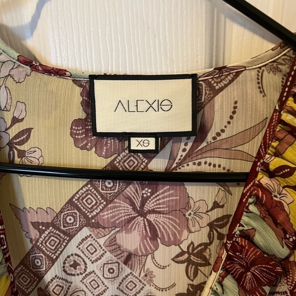 Alexis Wiera Printed Ruffle Wrap Midi Dress Size XS - Picture 2 of 8